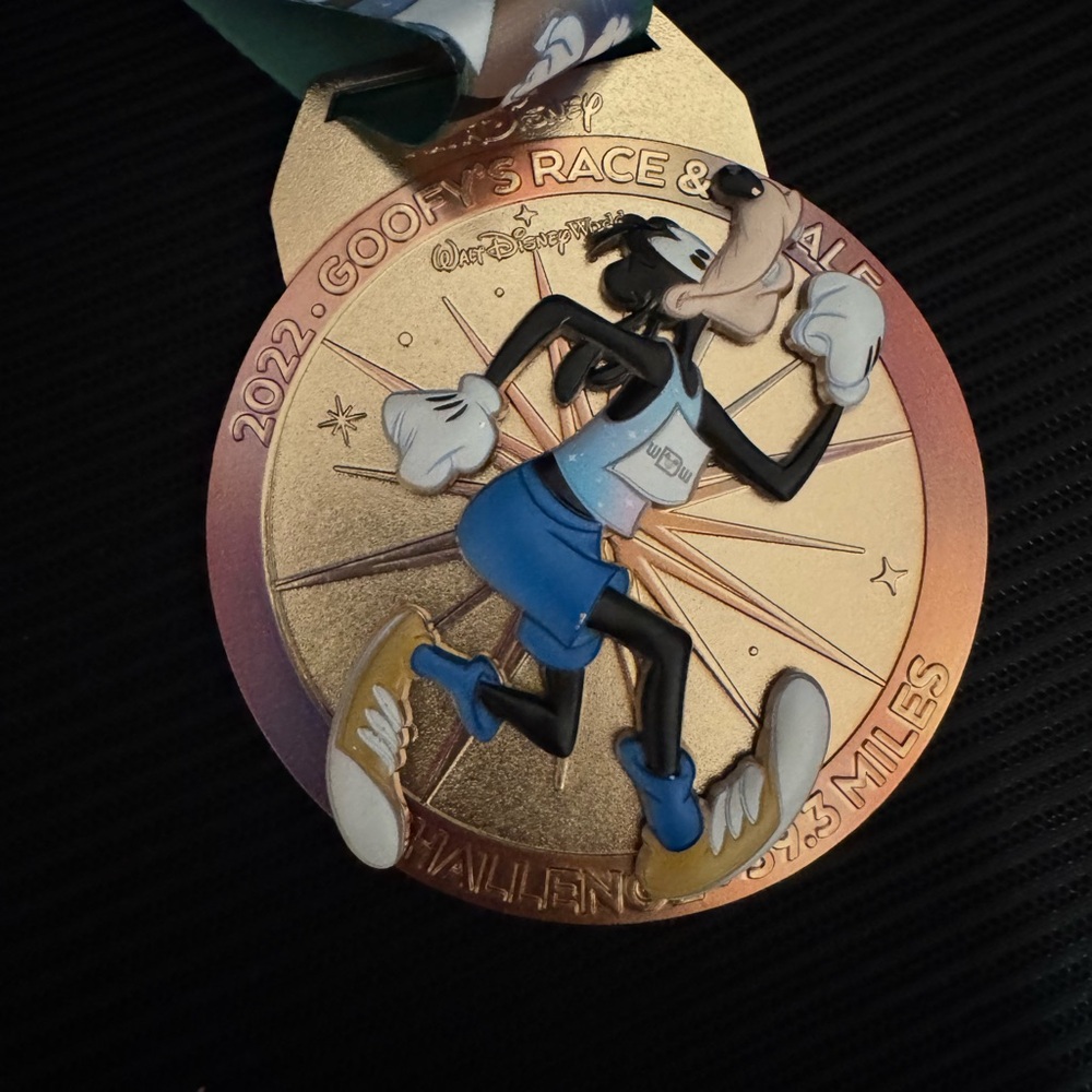 Goofy Challenge 2022 Marathon Weekend medal